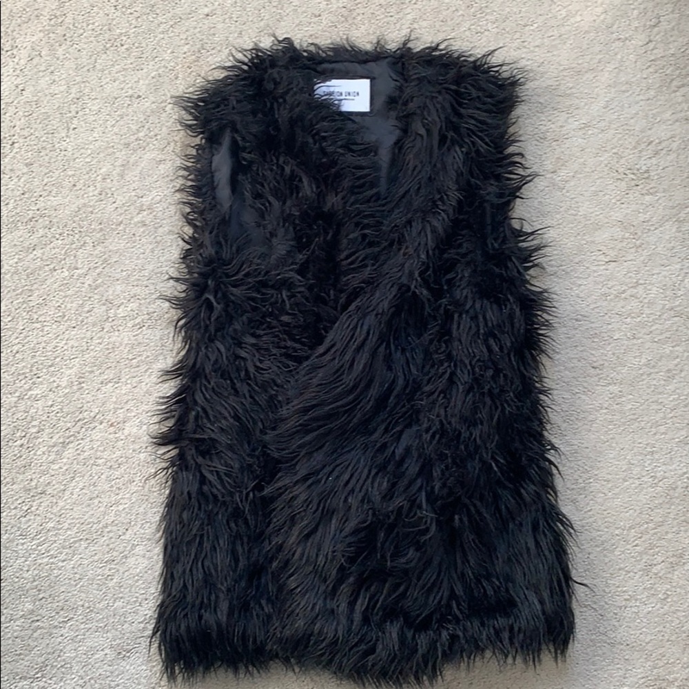 Faux fur black vest